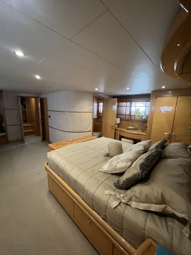 Slide: The Image of Hargrave 68 2004 - 30