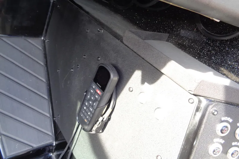 Slide: The Image of Interior of 2022 Vexus DVX 22 boat with mounted communication device. - 29