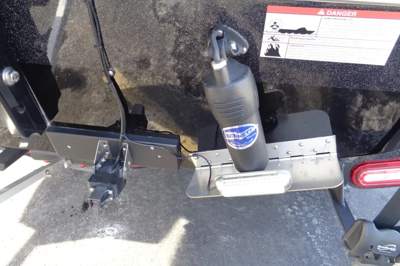 Slide: The Image of Rear view of 2022 Vexus DVX 22 boat with Bennett Marine equipment. - 32