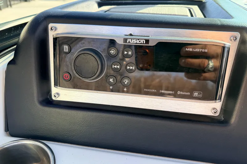 Slide: The Image of Fusion MS-UD755 stereo system on 2015 MasterCraft X20 boat dashboard. - 9