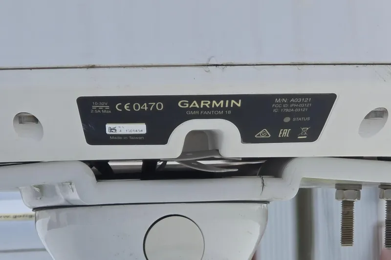 Slide: The Image of Garmin GMR Fantom 18 radar on 2019 Sea Hunt Gamefish 25 boat. - 30