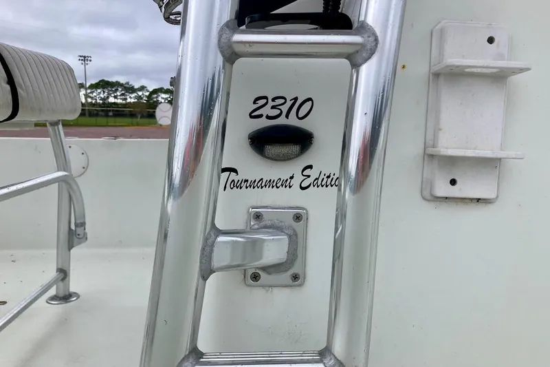 Slide: The Image of Close-up of 2007 Coastal Bay 2310 Tournament Edition boat details. - 7