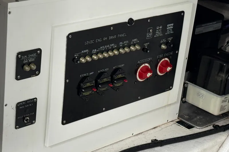 Slide: The Image of Battery switches - 25