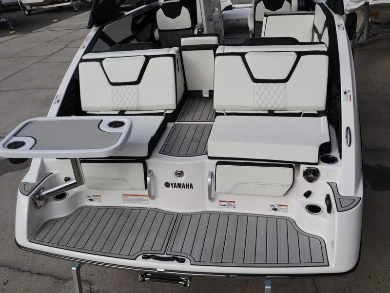 Slide: The Image of Yamaha 252SD 2026 - 10