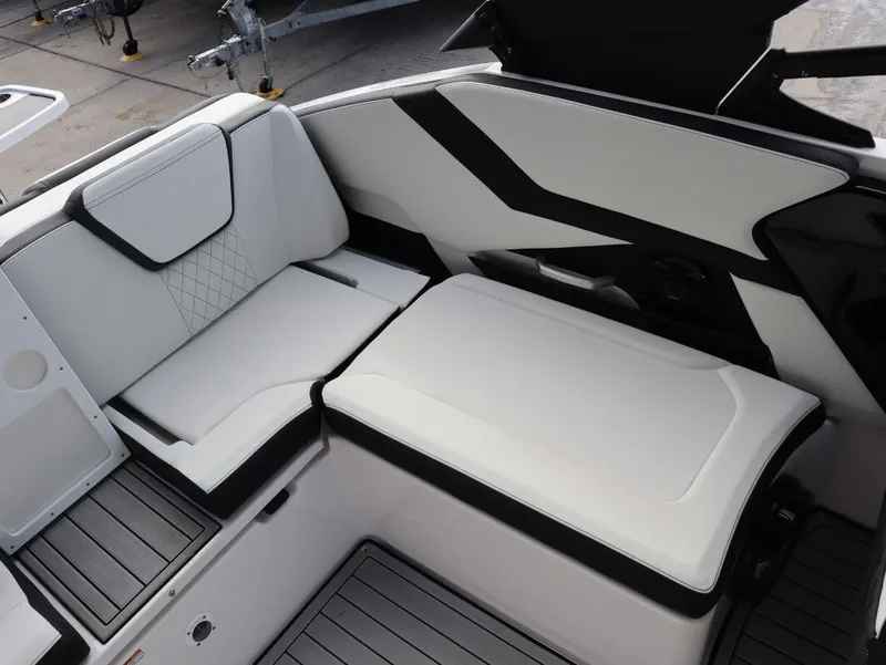 Slide: The Image of Yamaha 252SD 2026 - 13