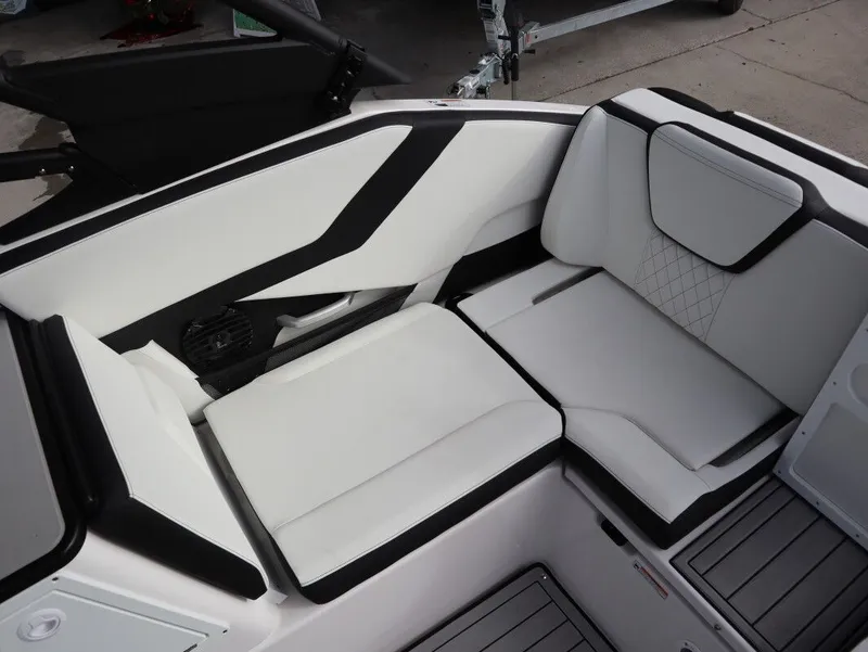 Slide: The Image of Yamaha 252SD 2026 - 14