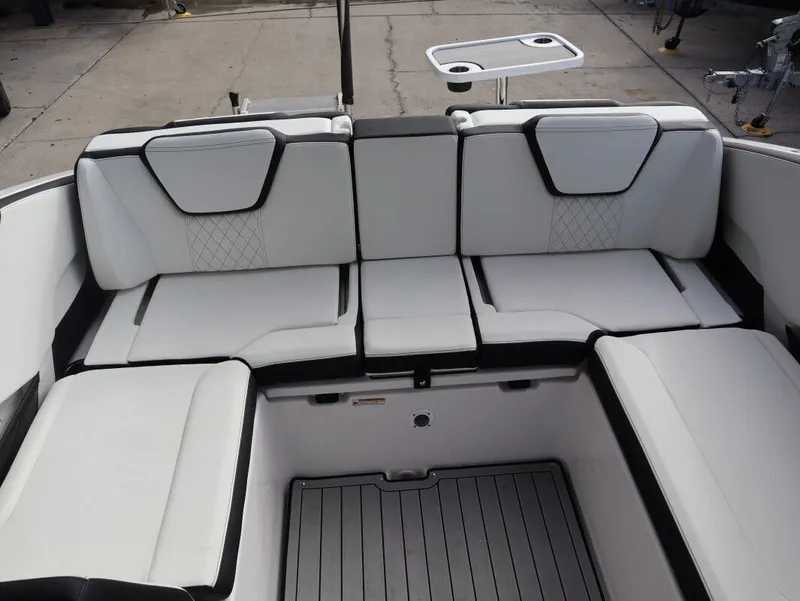 Slide: The Image of Yamaha 252SD 2026 - 15