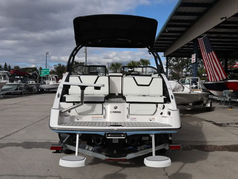 Slide: The Image of Yamaha 252SD 2026 - 7