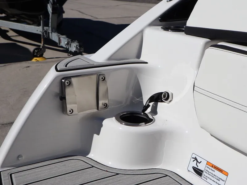 Slide: The Image of Yamaha 252SE 2026 - 12