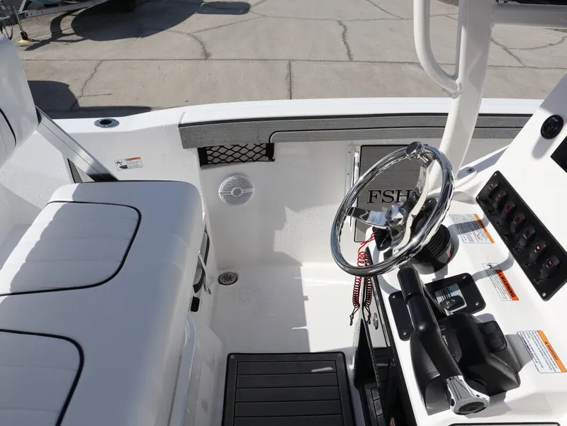 Slide: The Image of Yamaha 220 FSH Sport 2026 - 16