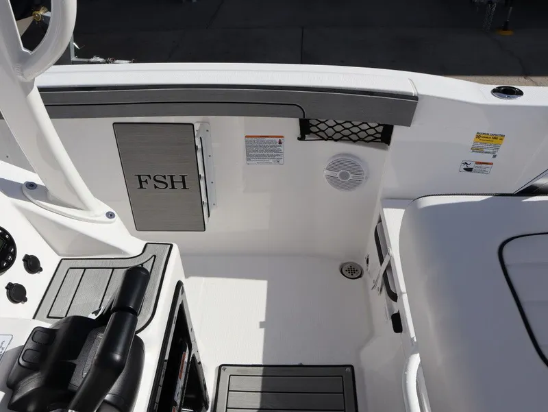 Slide: The Image of Yamaha 220 FSH Sport 2026 - 17