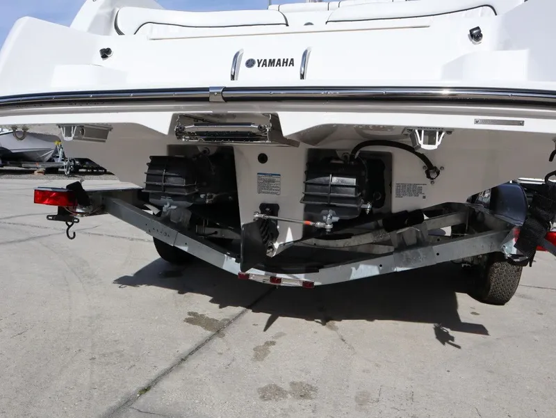 Slide: The Image of Yamaha 220 FSH Sport 2026 - 8