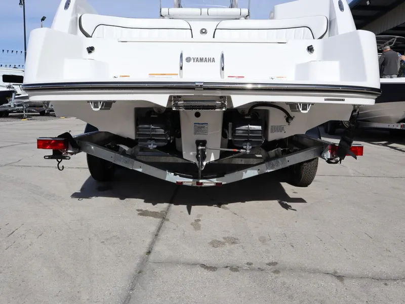 Slide: The Image of Yamaha 220 FSH Sport 2026 - 9