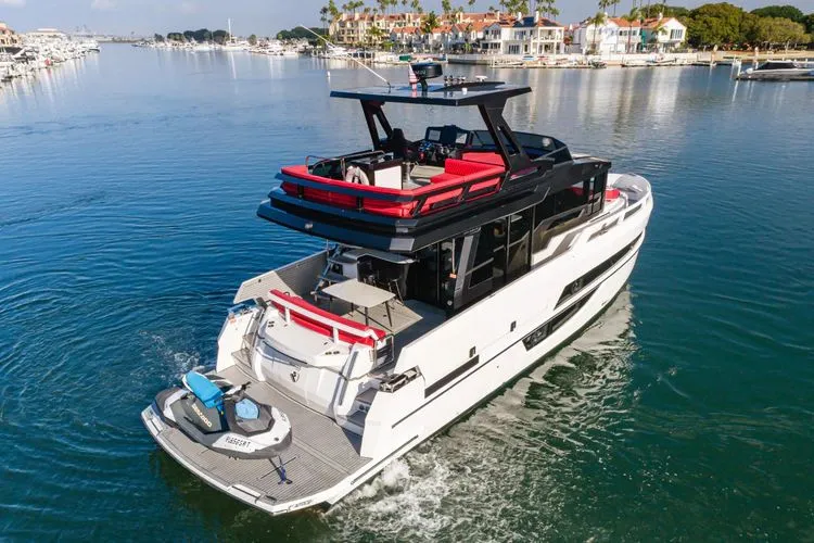 Slide: The Image of 2023 Okean 52 Fly - Image 4 - 4