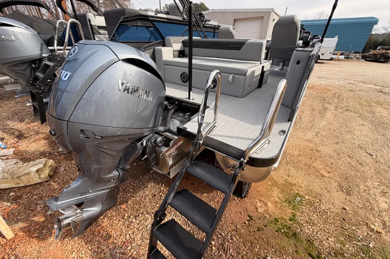 Slide: The Image of 2026 Veranda VR 235 VL pontoon boat with Yamaha outboard motor and rear deck ladder. - 4