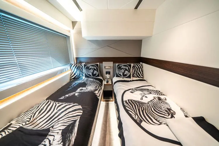 Slide: The Image of 2022 Sunseeker Predator 65 - Image 51 - 51