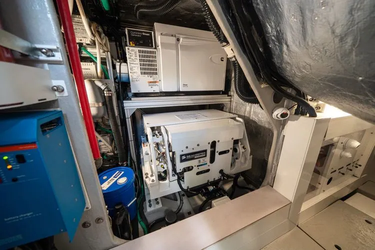 Slide: The Image of 2022 Sunseeker Predator 65 - Image 65 - 65