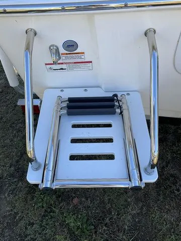 Slide: The Image of Sea Pro 172 Bay 2025 - 10