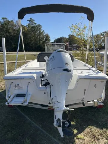 Slide: The Image of Sea Pro 172 Bay 2025 - 13