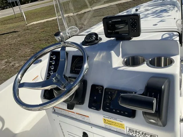 Slide: The Image of Sea Pro 172 Bay 2025 - 6