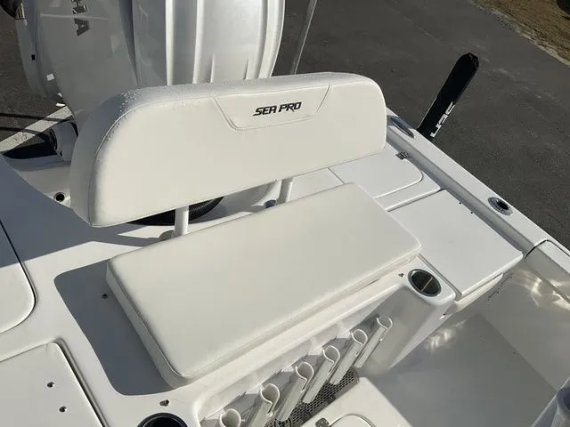 Slide: The Image of Sea Pro 230 Bay Boat 2026 - 14
