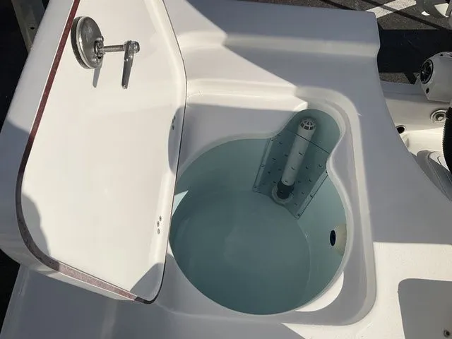 Slide: The Image of Sea Pro 230 Bay Boat 2026 - 16