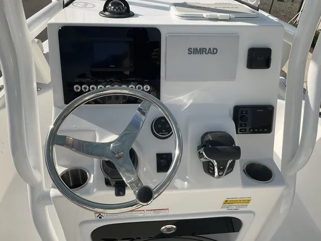 Slide: The Image of Sea Pro 230 Bay Boat 2026 - 17