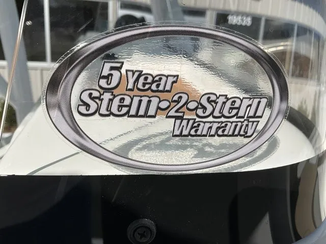 Slide: The Image of Sea Pro 230 DLX 2026 - 16