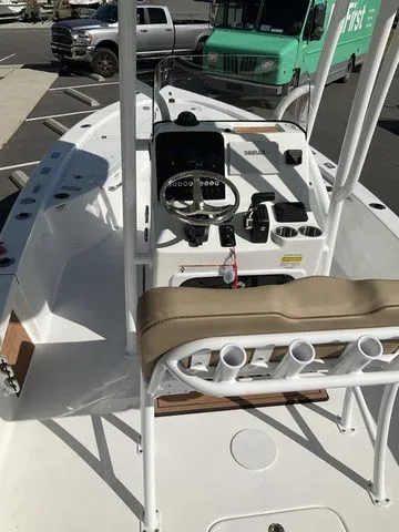 Slide: The Image of Sea Pro 230 DLX 2026 - 20