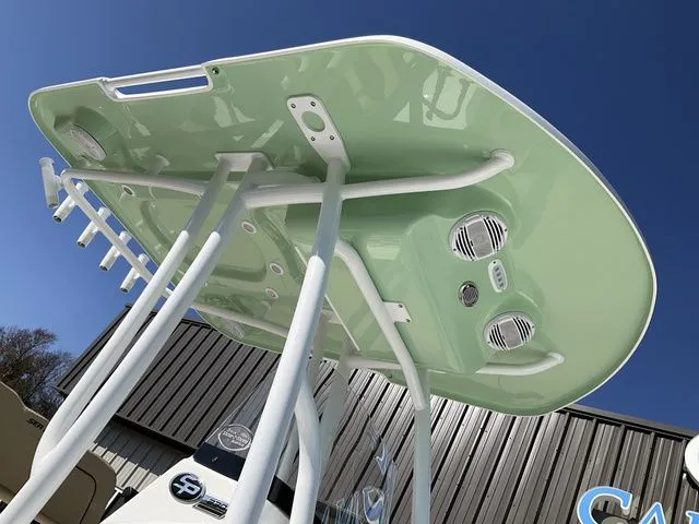 Slide: The Image of Sea Pro 230 DLX 2026 - 24