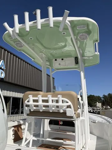 Slide: The Image of Sea Pro 230 DLX 2026 - 31