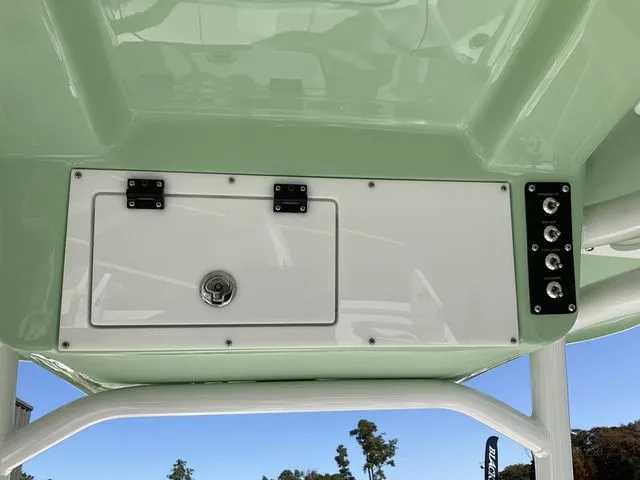 Slide: The Image of Sea Pro 230 DLX 2026 - 7