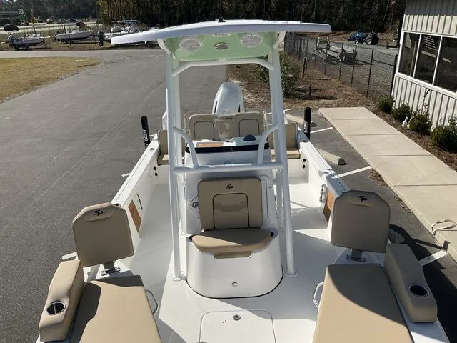 Slide: The Image of Sea Pro 230 DLX 2026 - 9