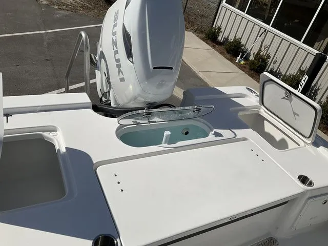 Slide: The Image of Sea Pro 250 Bay Boat 2026 - 12