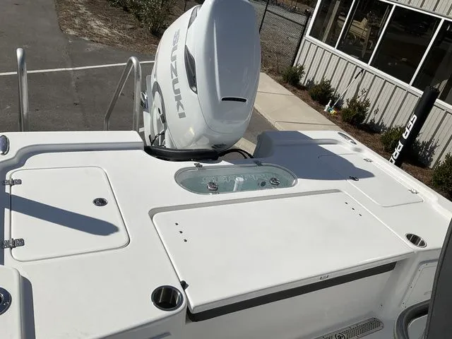 Slide: The Image of Sea Pro 250 Bay Boat 2026 - 16