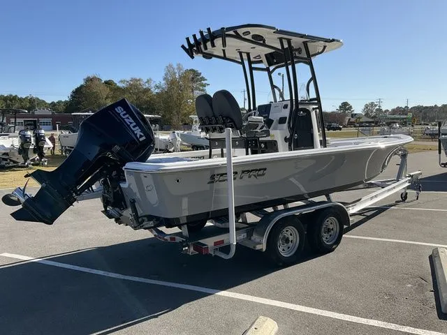 Slide: The Image of Sea Pro 250 Bay Boat 2026 - 5