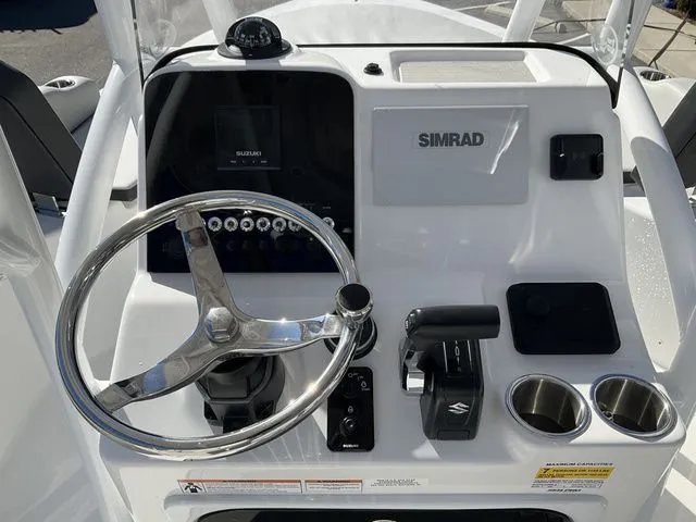Slide: The Image of Sea Pro 210 Bay Boat 2026 - 12