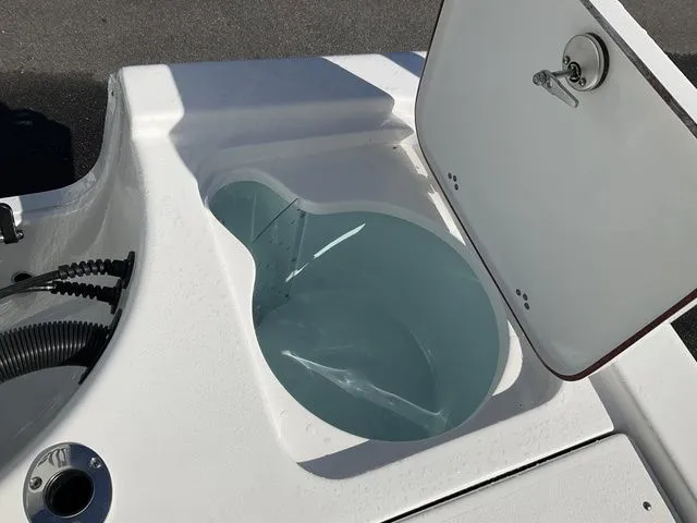 Slide: The Image of Sea Pro 210 Bay Boat 2026 - 16