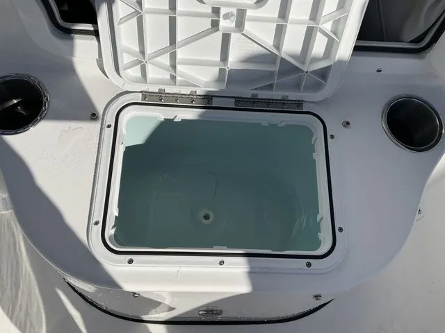 Slide: The Image of Sea Pro 210 Bay Boat 2026 - 21