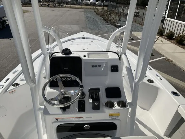 Slide: The Image of Sea Pro 210 Bay Boat 2026 - 24