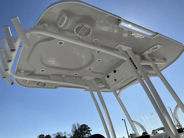 Slide: The Image of Sea Pro 210 Bay Boat 2026 - 4