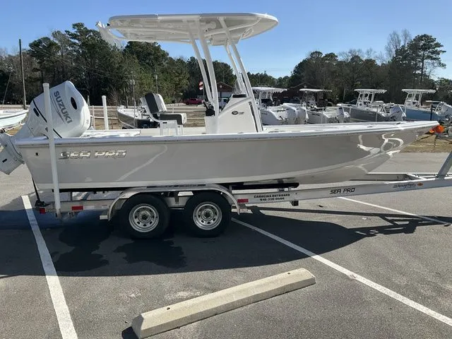 Slide: The Image of Sea Pro 210 Bay Boat 2026 - 5