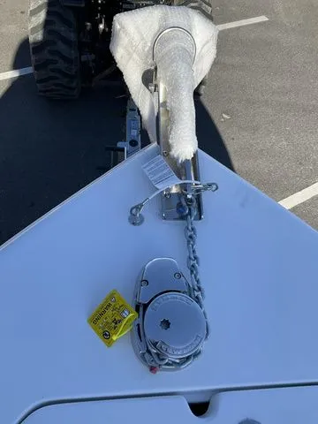 Slide: The Image of Sea Pro 242 Sport 2026 - 26