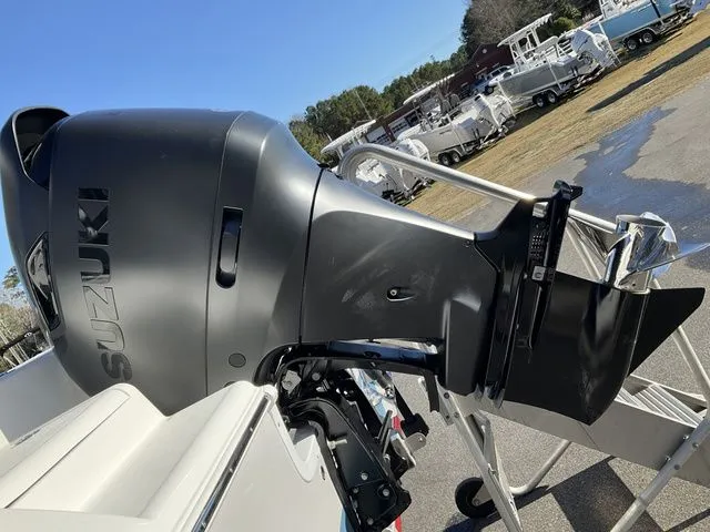 Slide: The Image of Sea Pro 242 Sport 2026 - 8