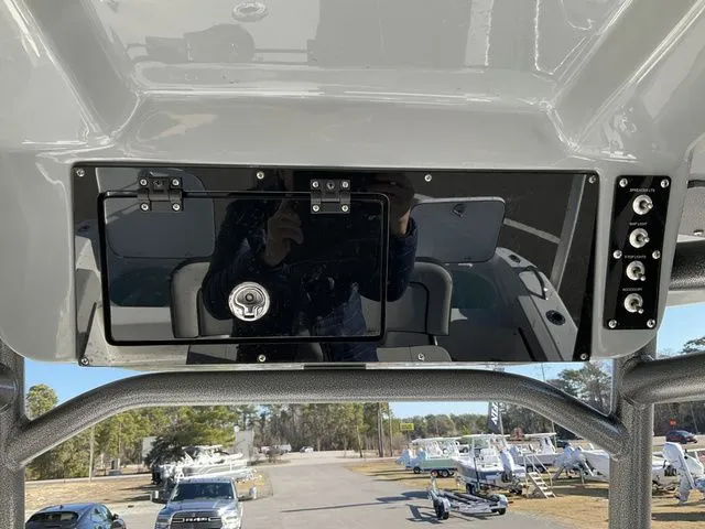 Slide: The Image of Sea Pro 202 Center Console 2026 - 12