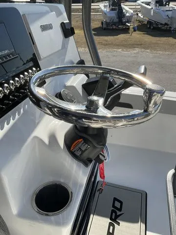 Slide: The Image of Sea Pro 202 Center Console 2026 - 14