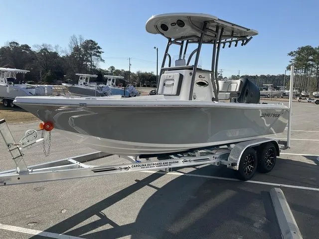 Slide: The Image of Sea Pro 202 Center Console 2026 - 2