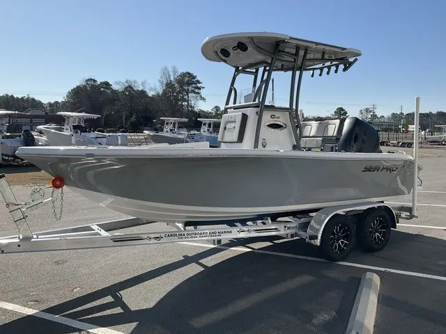 Slide: The Image of Sea Pro 202 Center Console 2026 - 20