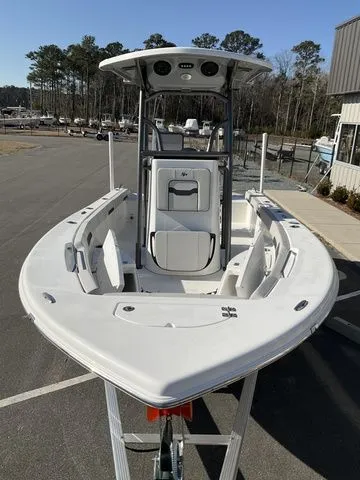Slide: The Image of Sea Pro 202 Center Console 2026 - 3