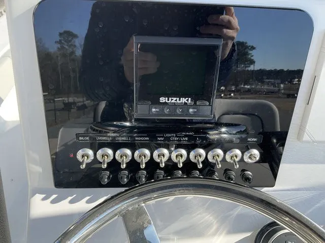 Slide: The Image of Sea Pro 202 Center Console 2026 - 5